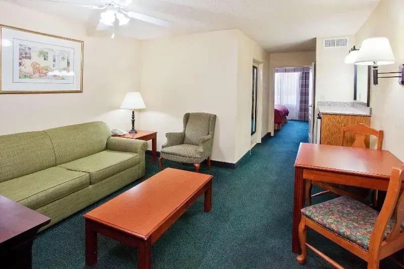 photo 1 of Country Inn & Suites Hiram