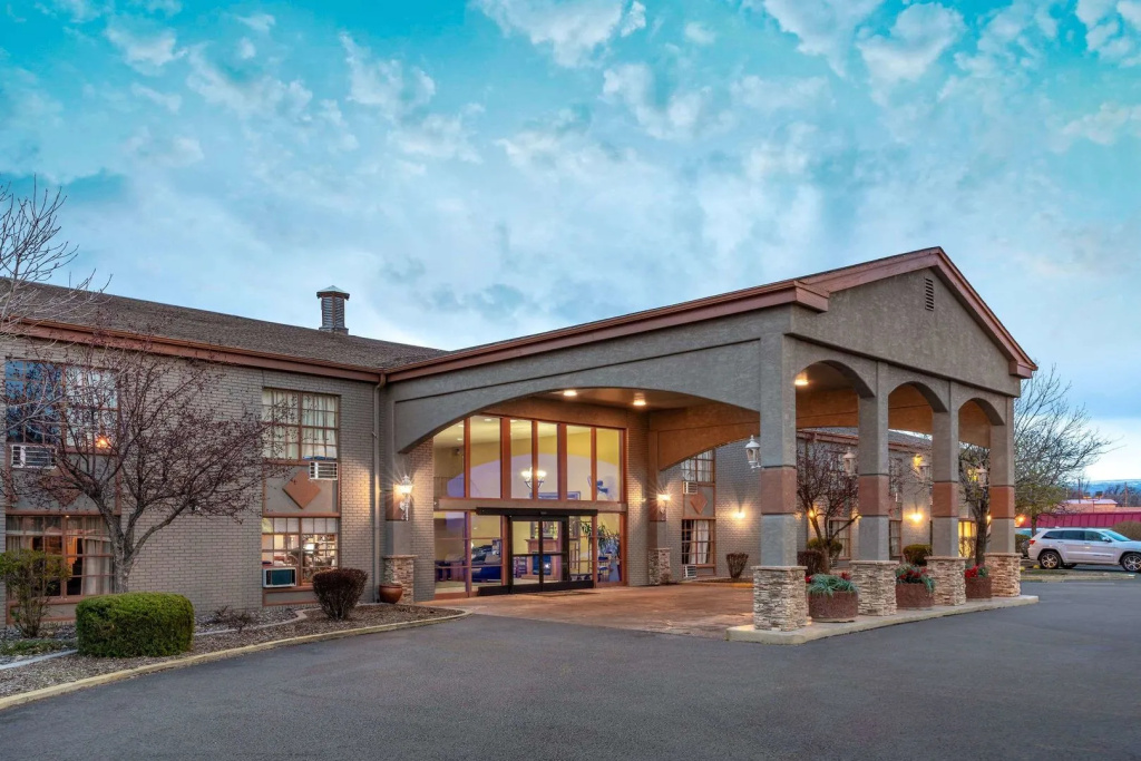 photo 1 of Travelodge by Wyndham Grand Junction