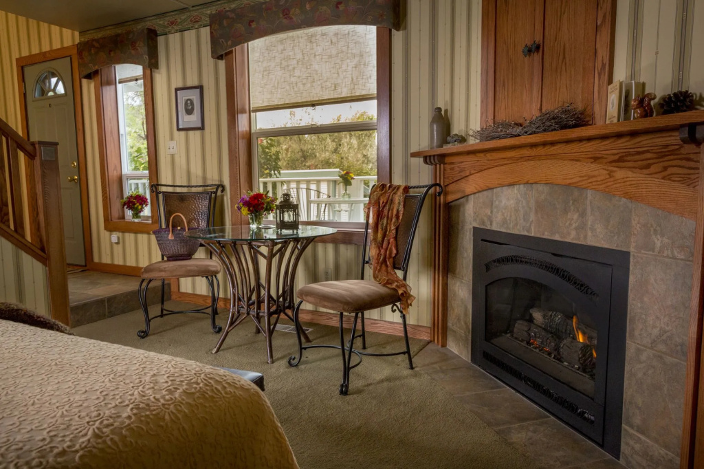 photo 1 of Country Willows Inn and Estate