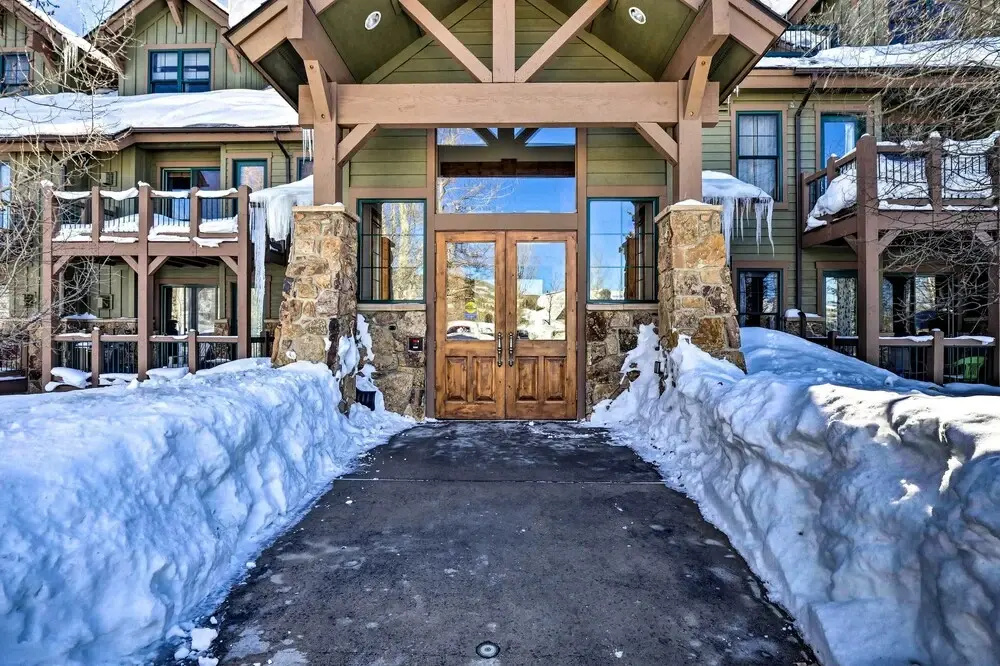 photo 1 of Couple's Ski Condo: 1 Mi to Breckenridge Golf Club