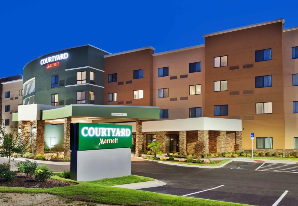 photo 1 of Courtyard Auburn