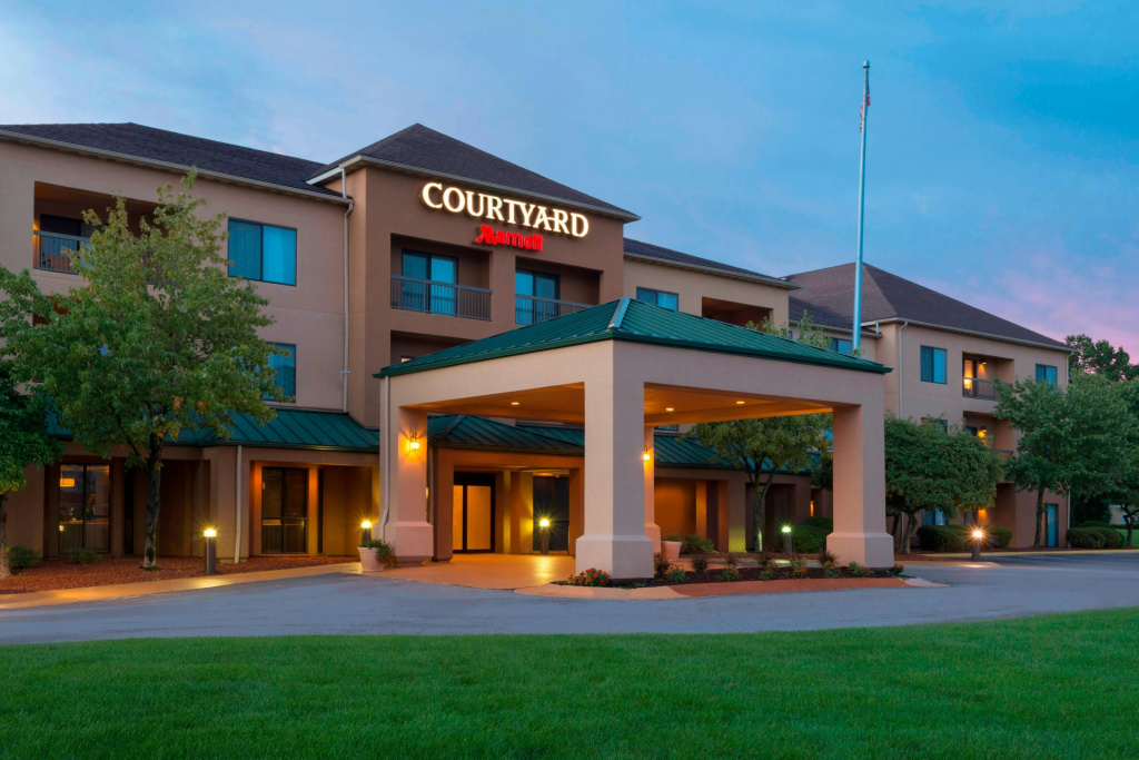 photo 1 of Courtyard by Marriott Akron Fairlawn
