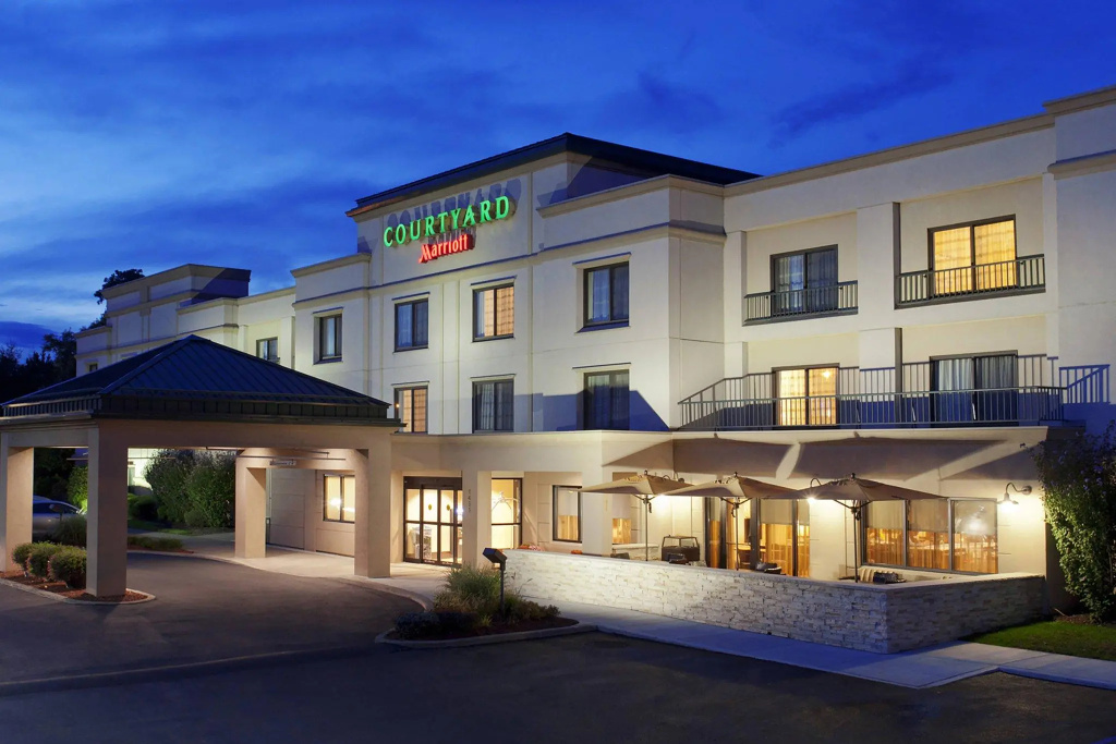 photo 1 of Courtyard by Marriott Albany Thruway