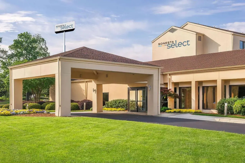 photo 1 of Sonesta Select Charlotte University Research Park