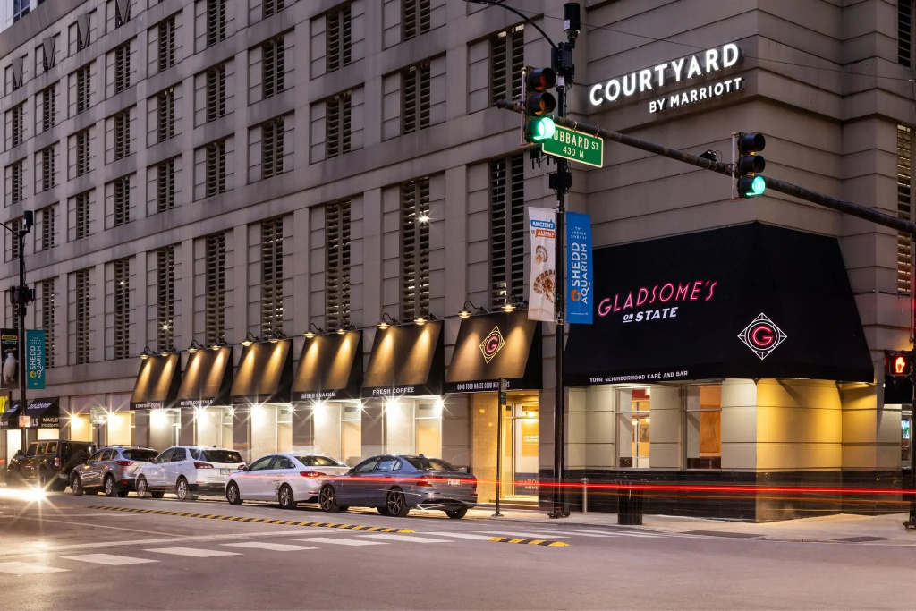 photo 1 of Courtyard by Marriott Chicago Downtown River North