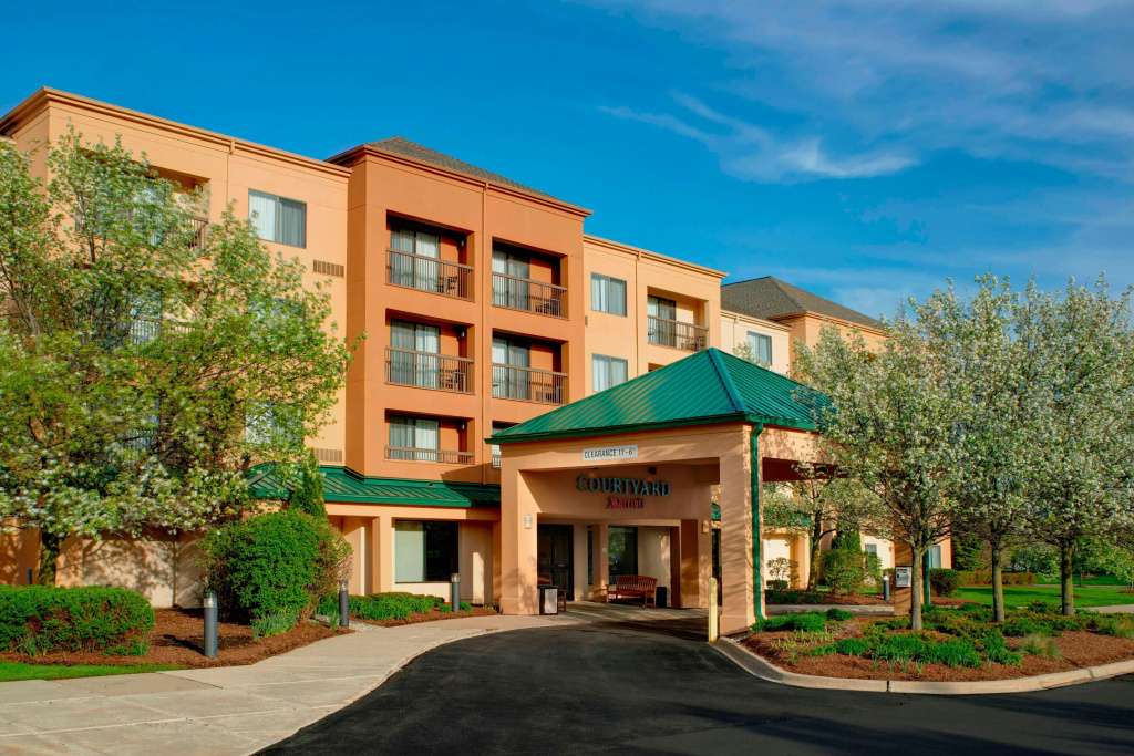 photo 1 of Courtyard by Marriott Detroit Pontiac/Auburn Hills