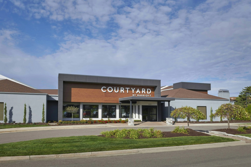 photo 1 of Courtyard by Marriott Detroit Troy