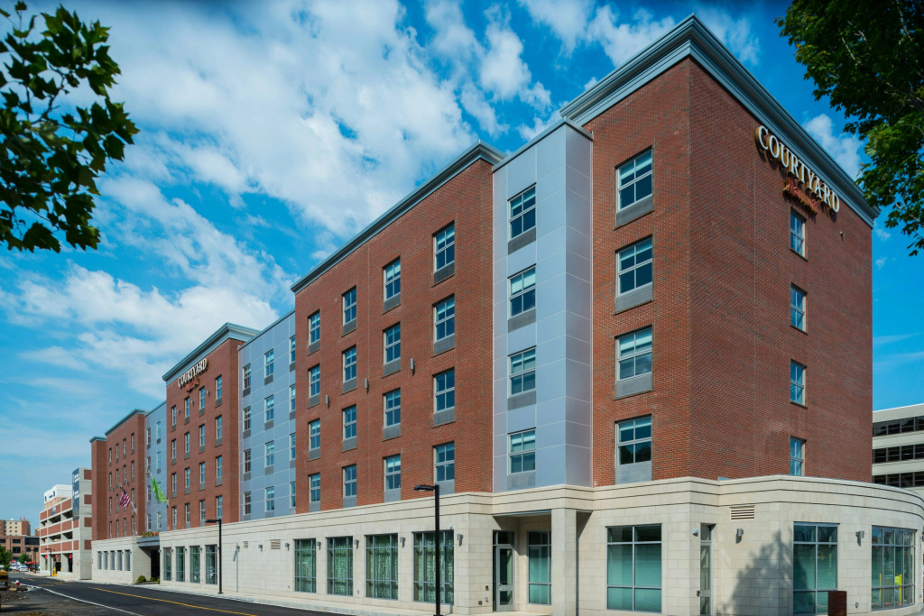 photo 1 of Courtyard by Marriott Edgewater NYC Area