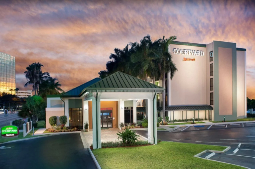 photo 1 of Courtyard by Marriott Fort Lauderdale East/Lauderdale-by-the-Sea