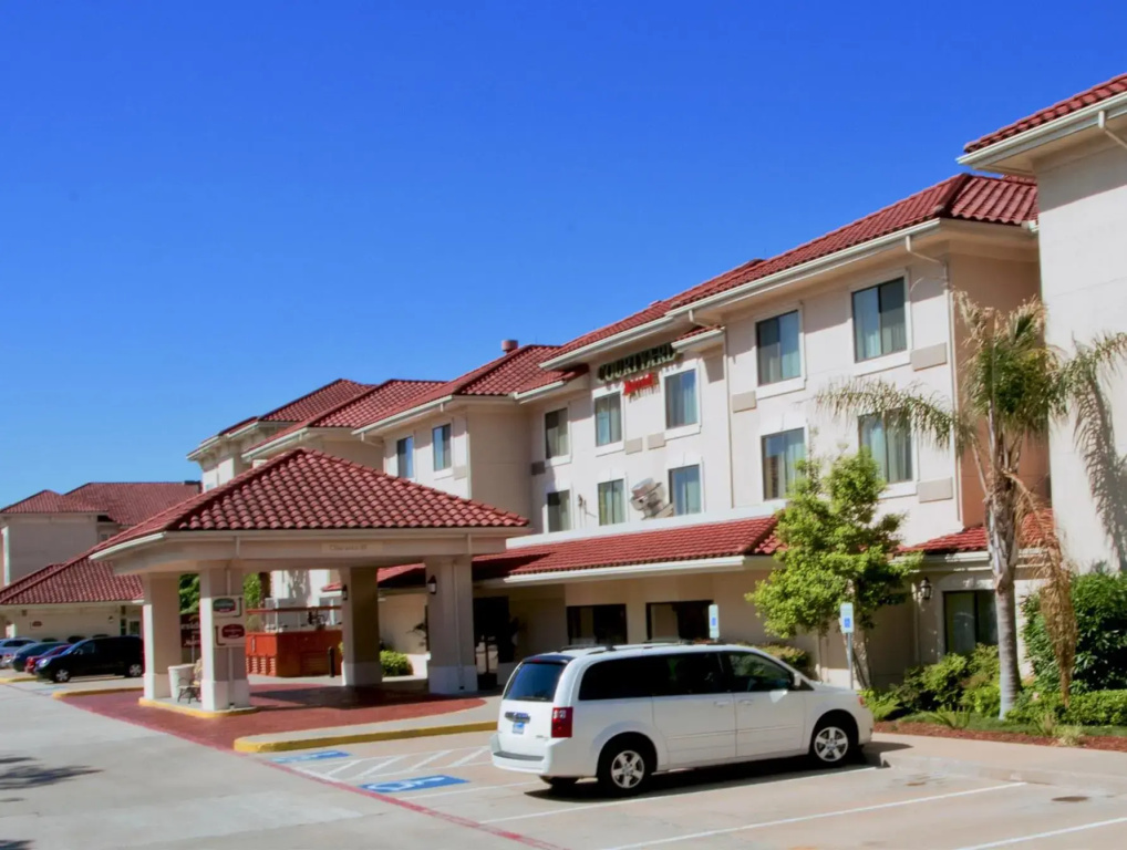photo 1 of Courtyard by Marriott Houston Rice University
