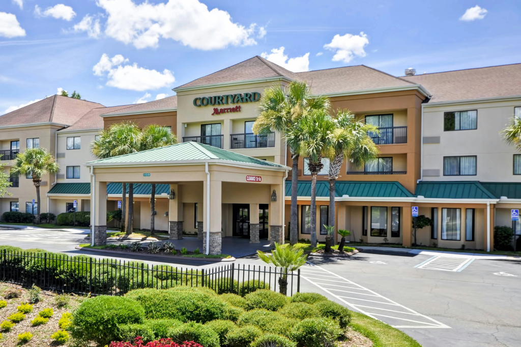 photo 1 of Courtyard by Marriott Jacksonville Airport