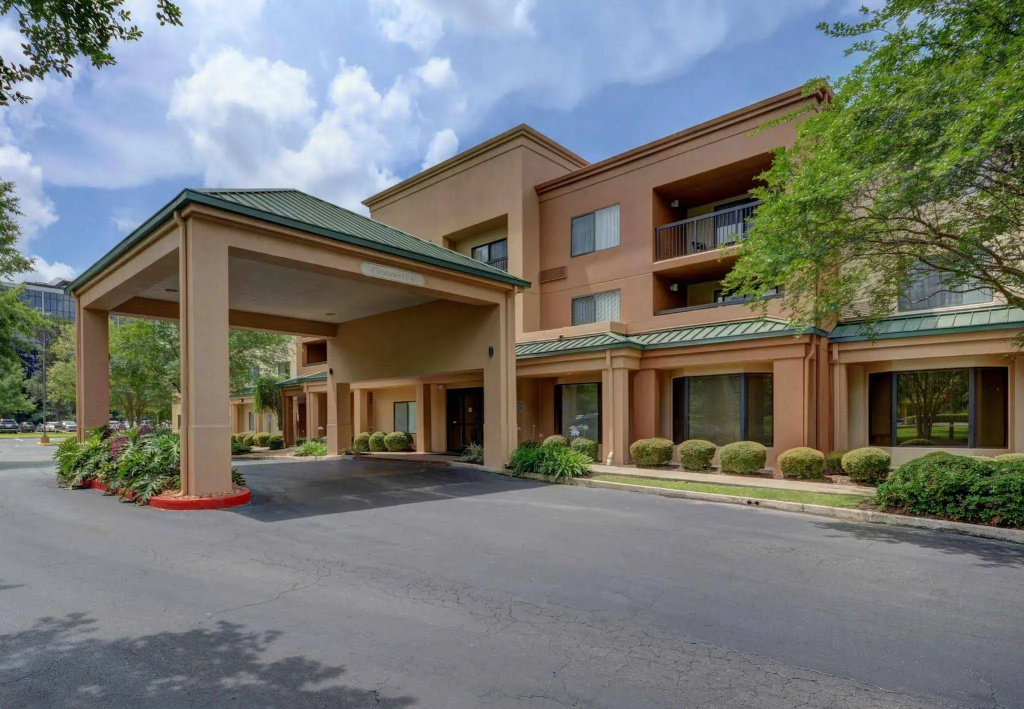 photo 1 of Courtyard by Marriott Lafayette Airport