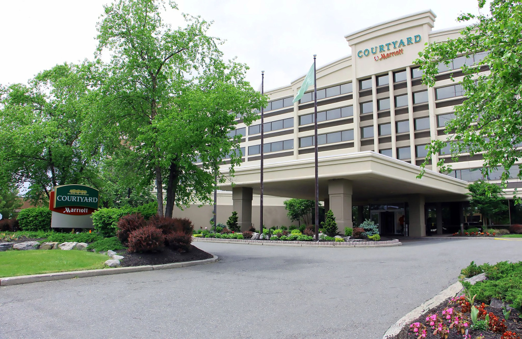 photo 1 of Courtyard by Marriott Lyndhurst Meadowlands