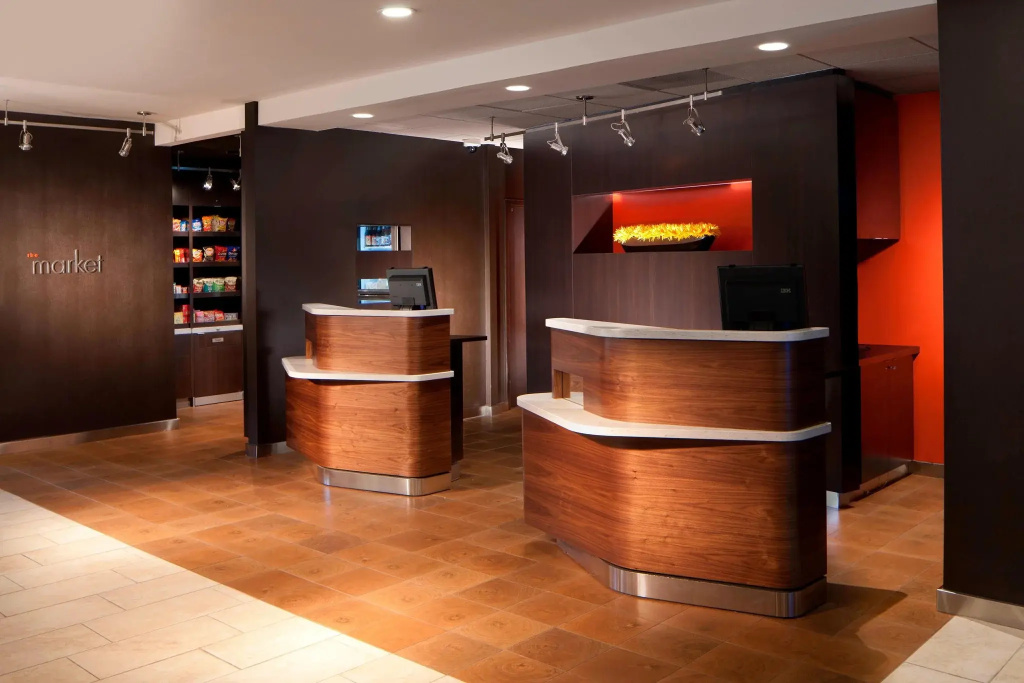 photo 1 of Courtyard by Marriott Miami Airport West/Doral