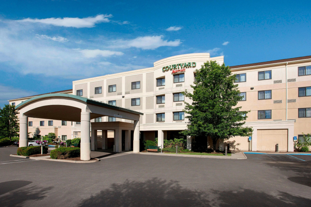 photo 1 of Courtyard by Marriott Middletown Goshen