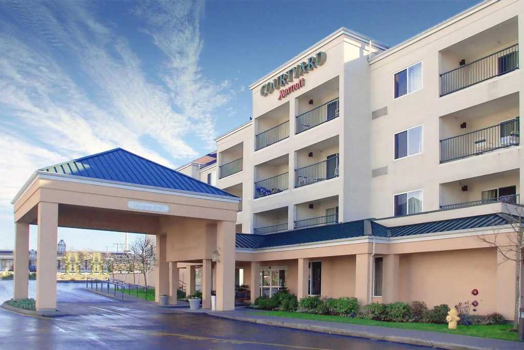 photo 1 of Courtyard by Marriott North Seattle/Lynnwood