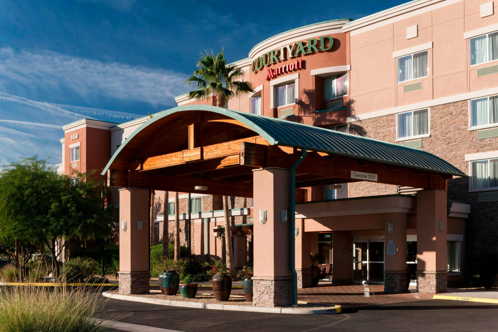 photo 1 of Courtyard by Marriott Phoenix West/Avondale