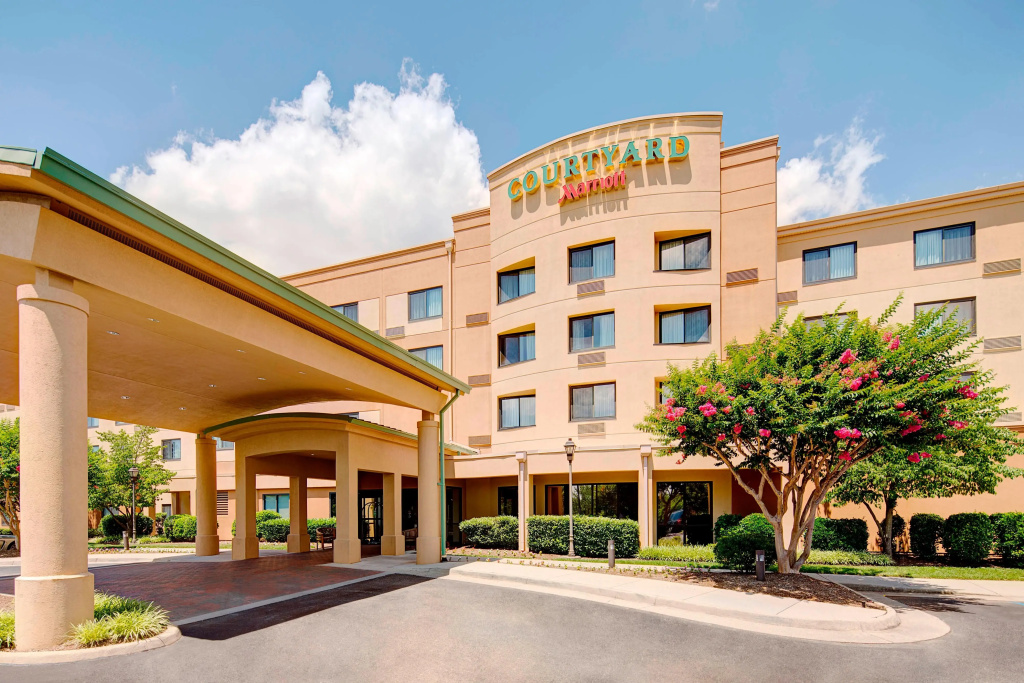 photo 1 of Courtyard by Marriott Roanoke Airport