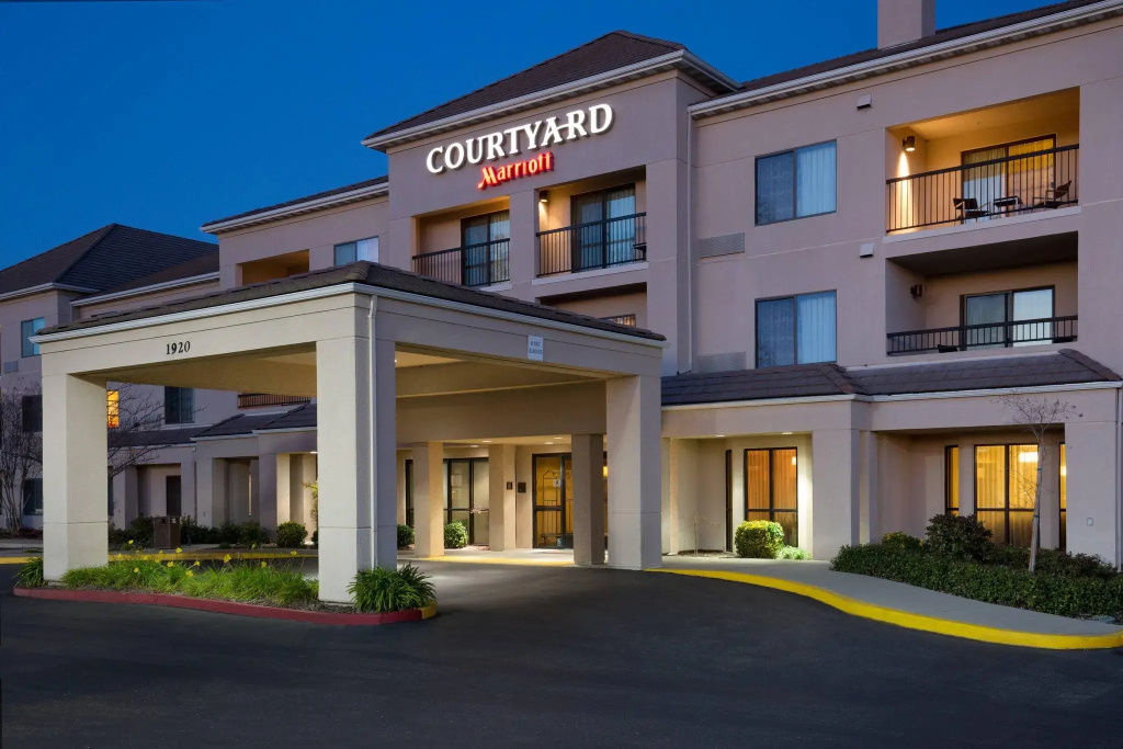 photo 1 of Courtyard by Marriott Roseville