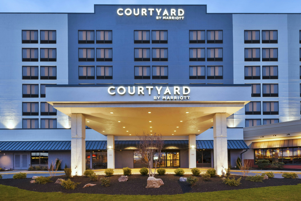 photo 1 of Courtyard by Marriott Secaucus Meadowlands