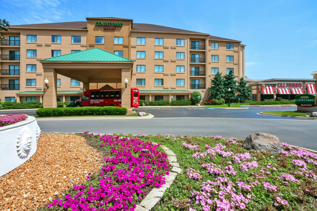 photo 1 of Courtyard by Marriott Chicago Midway Airport