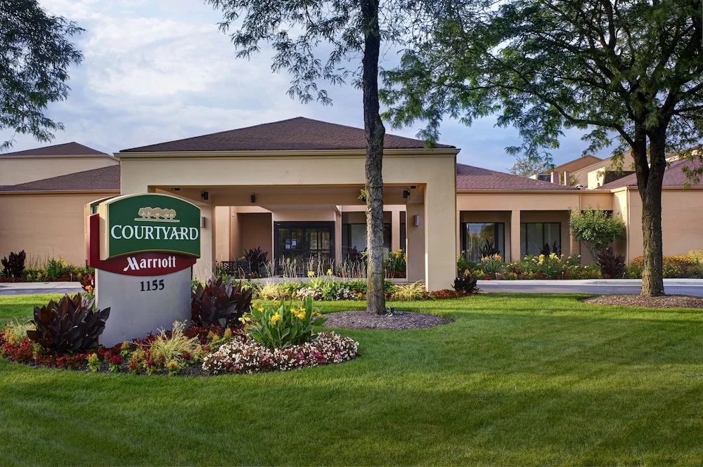 photo 1 of Courtyard  Chicago Naperville