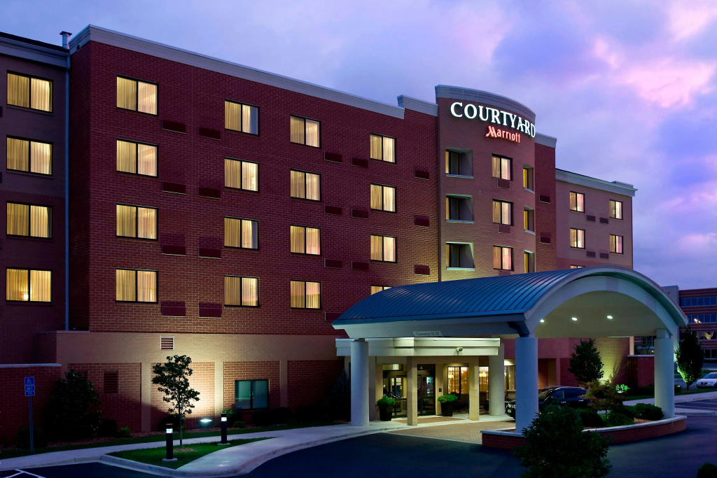 photo 1 of Courtyard by Marriott Cincinnati North at Union Centre