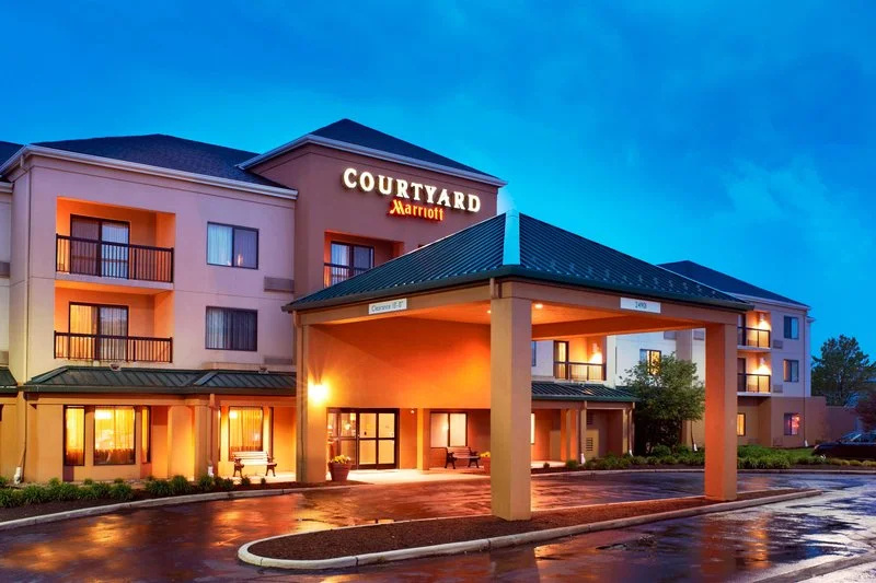 photo 1 of Courtyard Cleveland Airport North