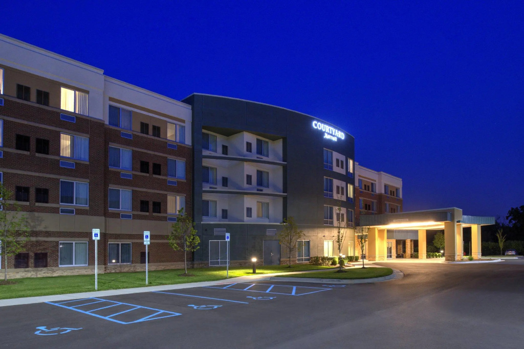 photo 1 of Courtyard Detroit Farmington Hills
