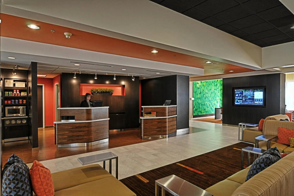 photo 1 of Courtyard by Marriott Eugene Springfield