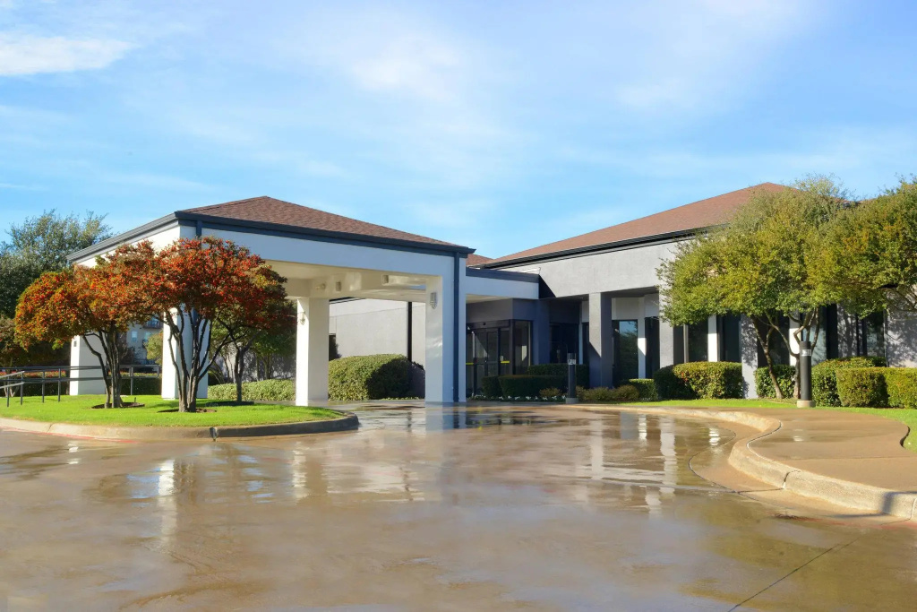photo 1 of Courtyard by Marriott Fort Worth University Drive