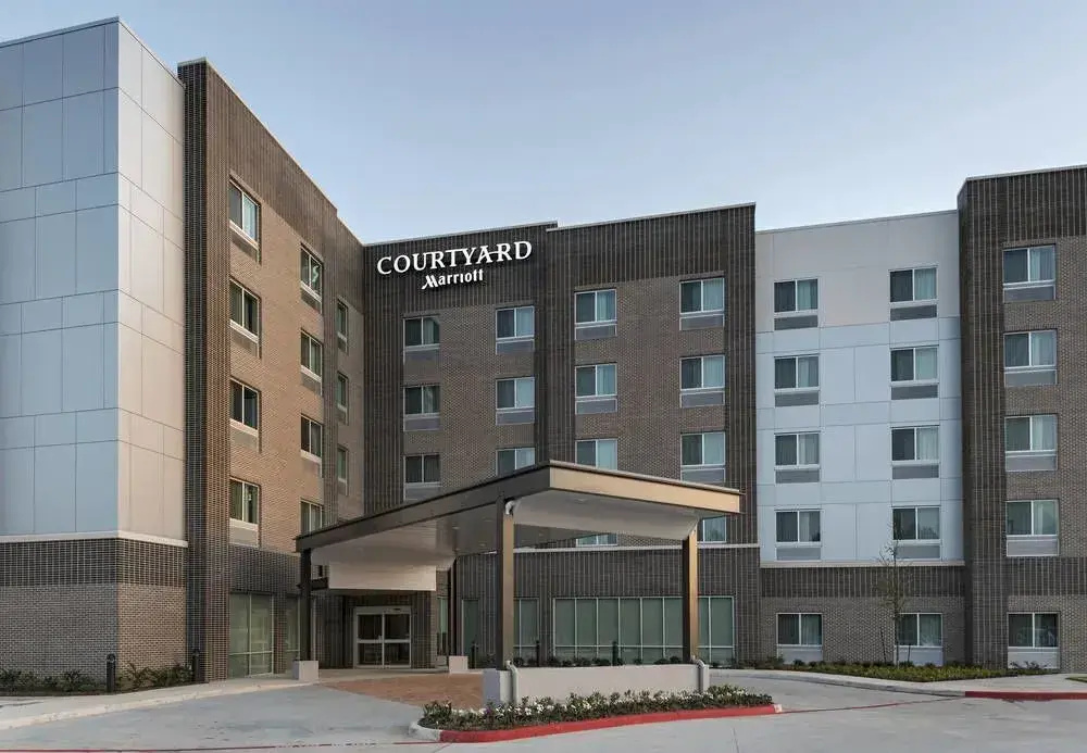 photo 1 of Courtyard Houston Sugar Land/Lake Pointe
