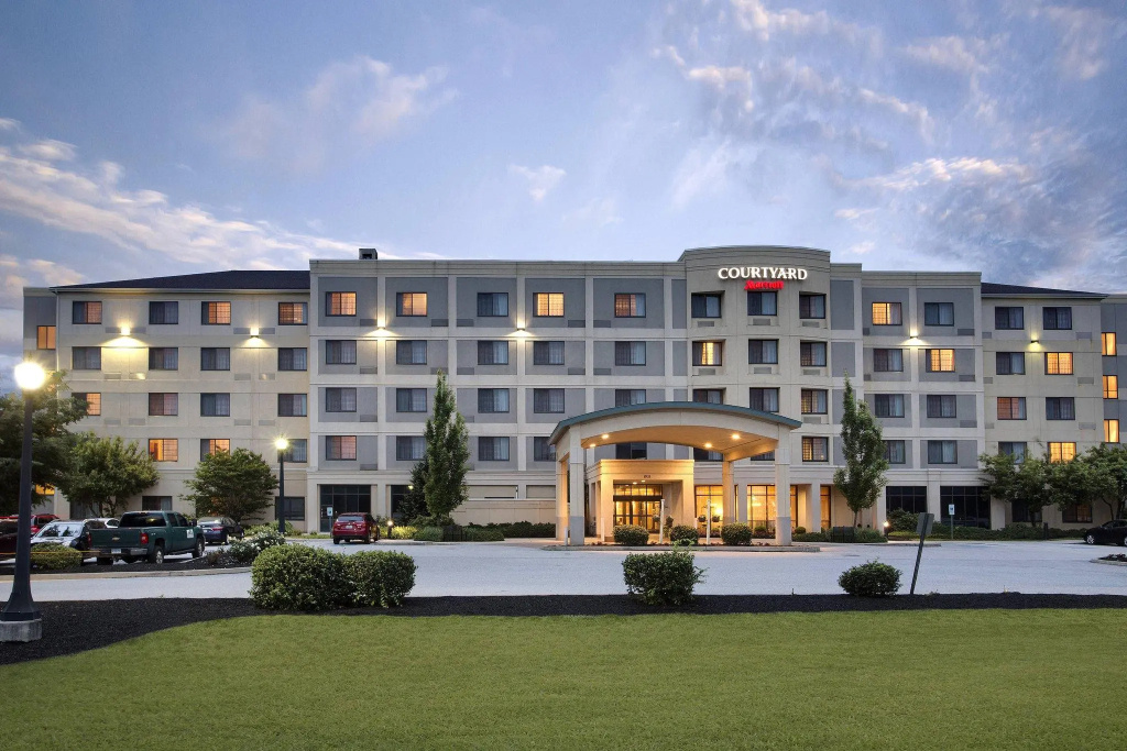 photo 1 of Courtyard by Marriott Lancaster