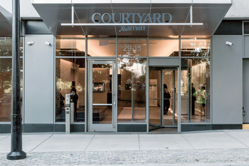 photo 1 of Courtyard Long Island City/New York Manhattan View