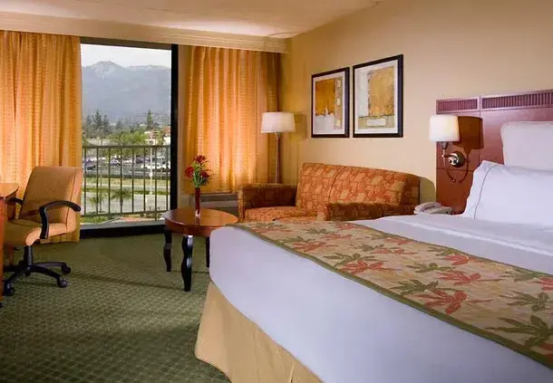 photo 1 of Courtyard Los Angeles Pasadena/Monrovia