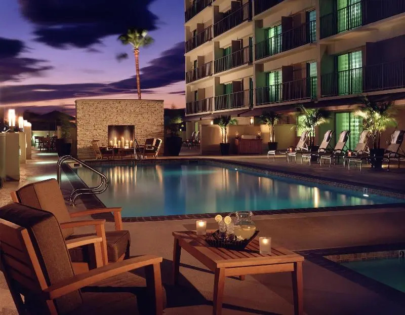photo 1 of Courtyard By Marriott Los Angeles - Sherman Oaks