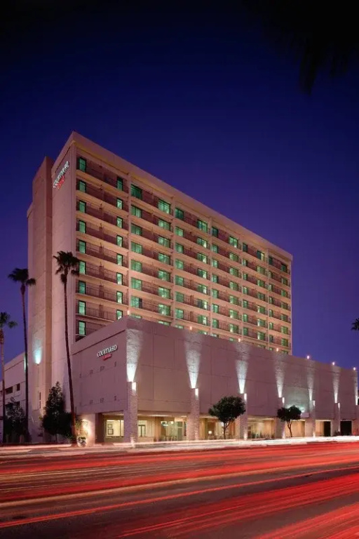 photo 1 of Courtyard Los Angeles Sherman Oaks