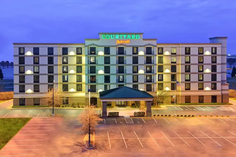 photo 1 of Courtyard Louisville - Airport