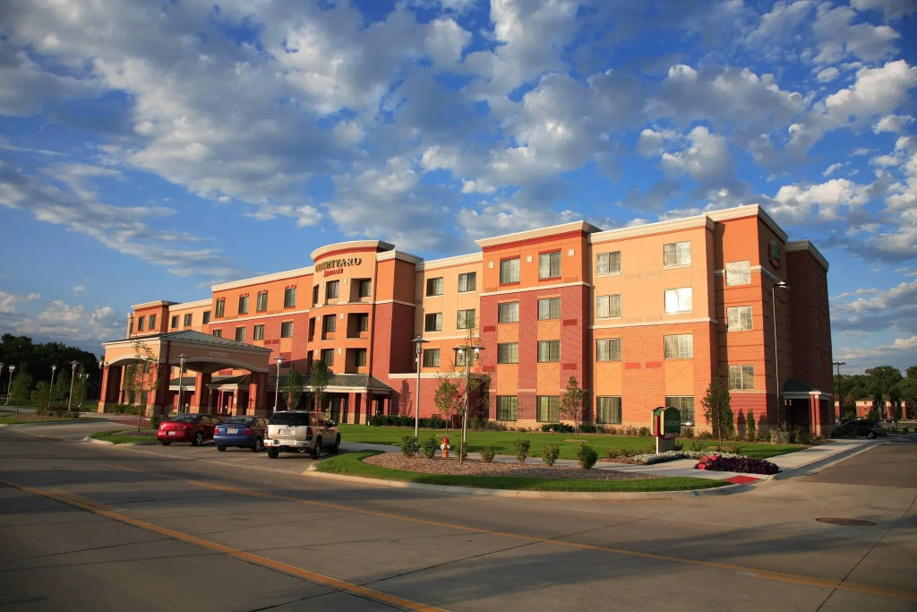 photo 1 of Courtyard Marriott Aksarben Village