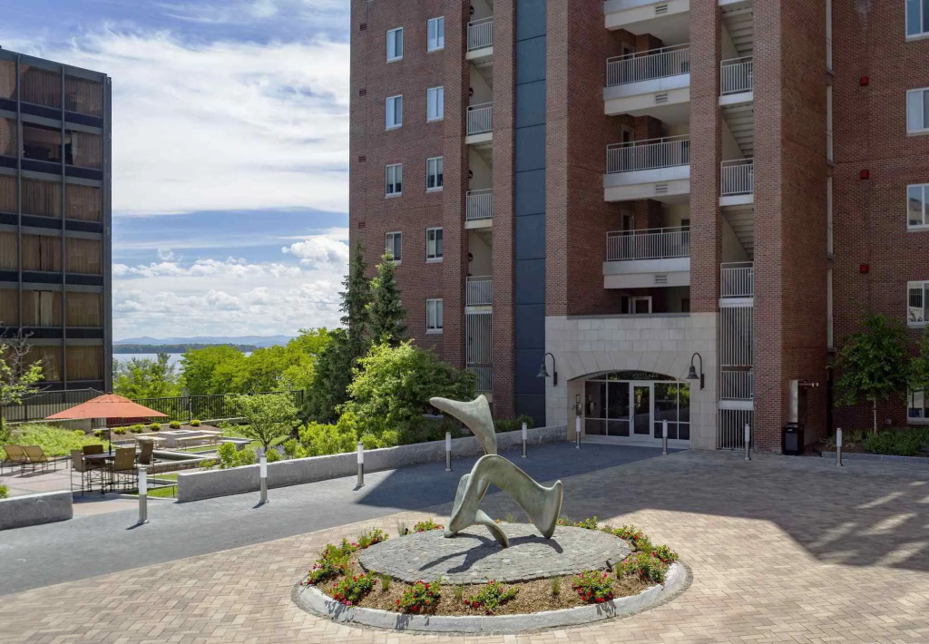 photo 1 of Courtyard Marriott Burlington Harbor
