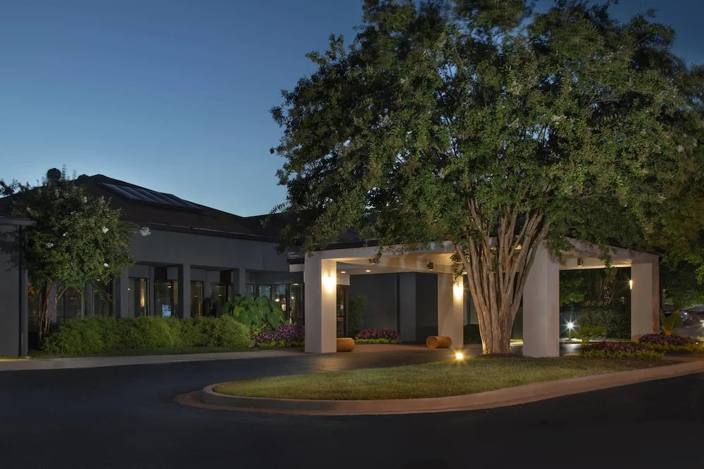 photo 1 of Courtyard Nashville Brentwood