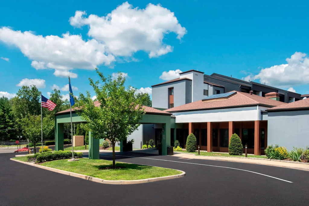 photo 1 of Courtyard by Marriott Norwalk