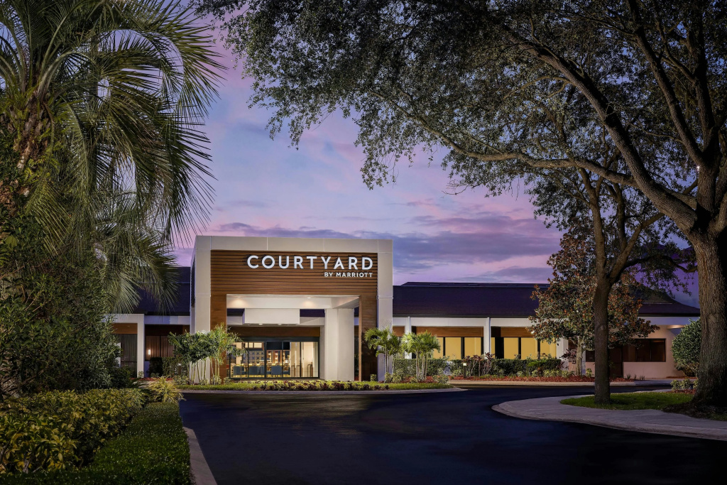 photo 1 of Courtyard Orlando Lake Buena Vista at Vista Centre