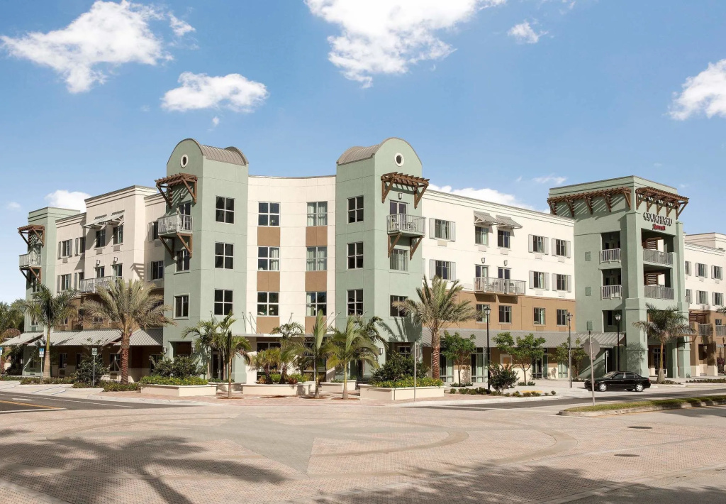 photo 1 of Courtyard Palm Beach Jupiter