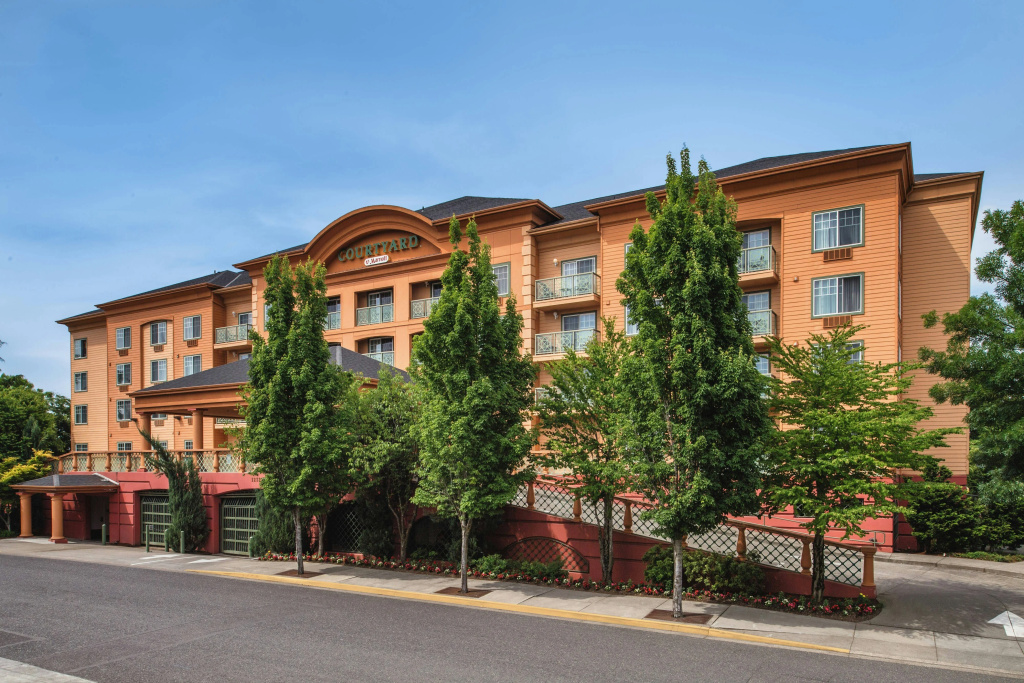 photo 1 of Courtyard by Marriott Portland North