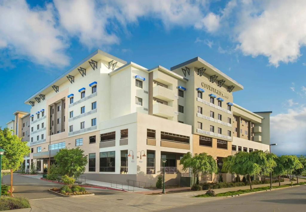 photo 1 of Courtyard by Marriott Redwood City