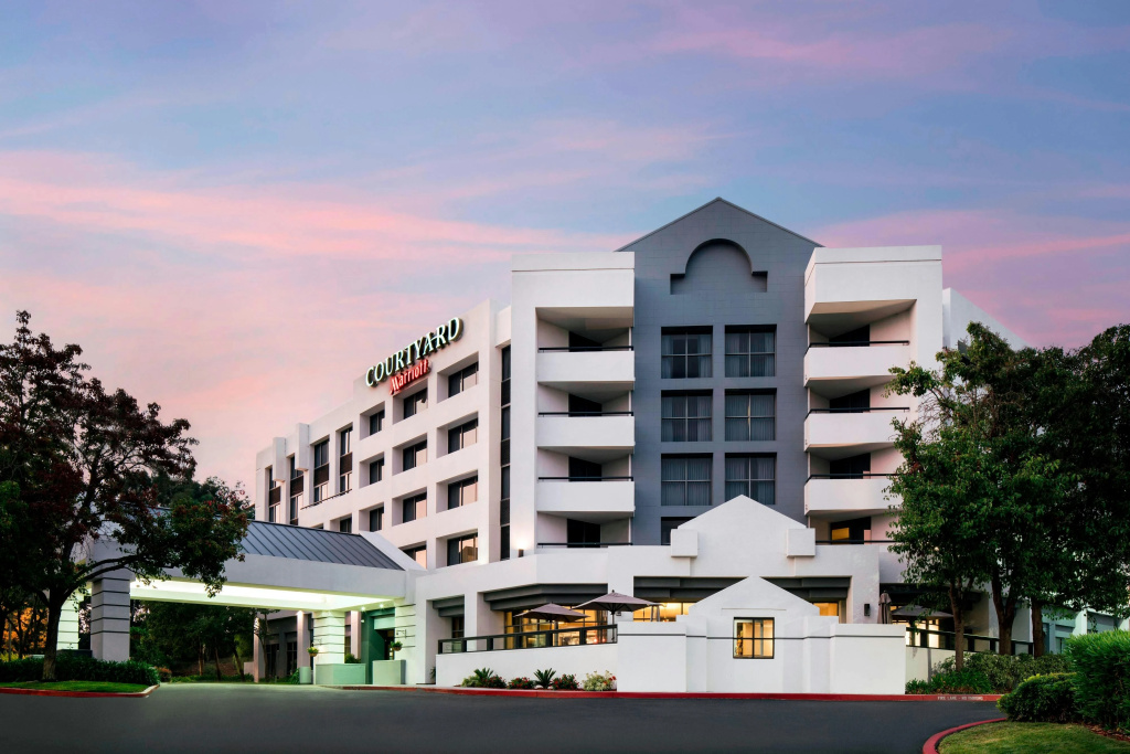 photo 1 of Courtyard by Marriott Richmond/Berkeley