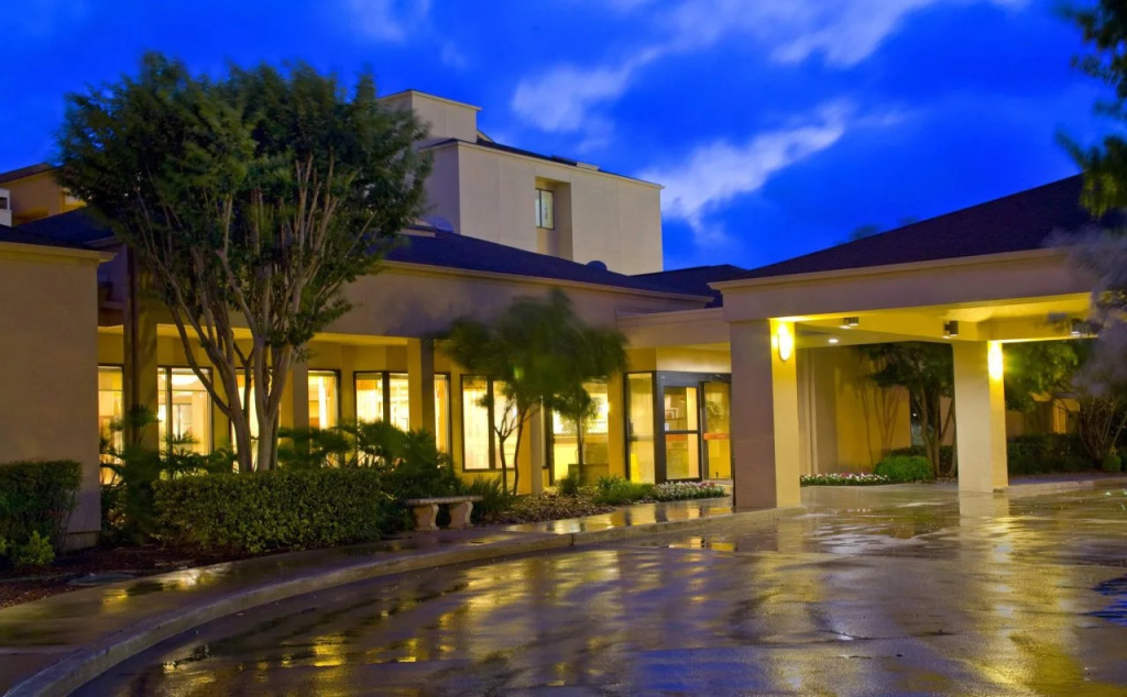 photo 1 of Courtyard San Antonio Airport