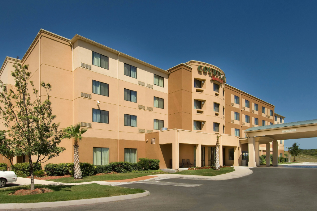 photo 1 of Courtyard by Marriott San Antonio Lackland