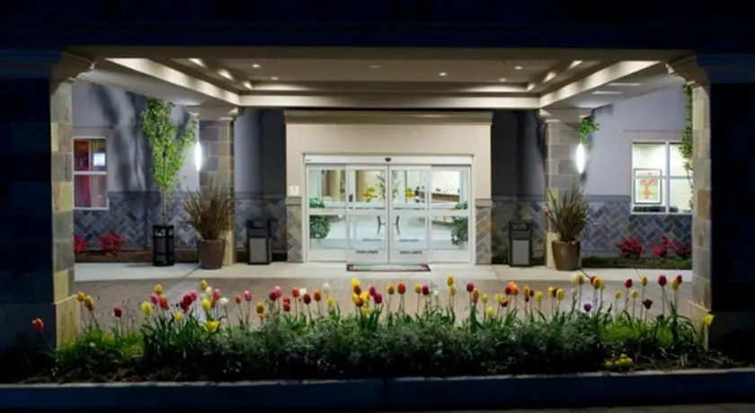 photo 1 of Courtyard Seattle Kirkland